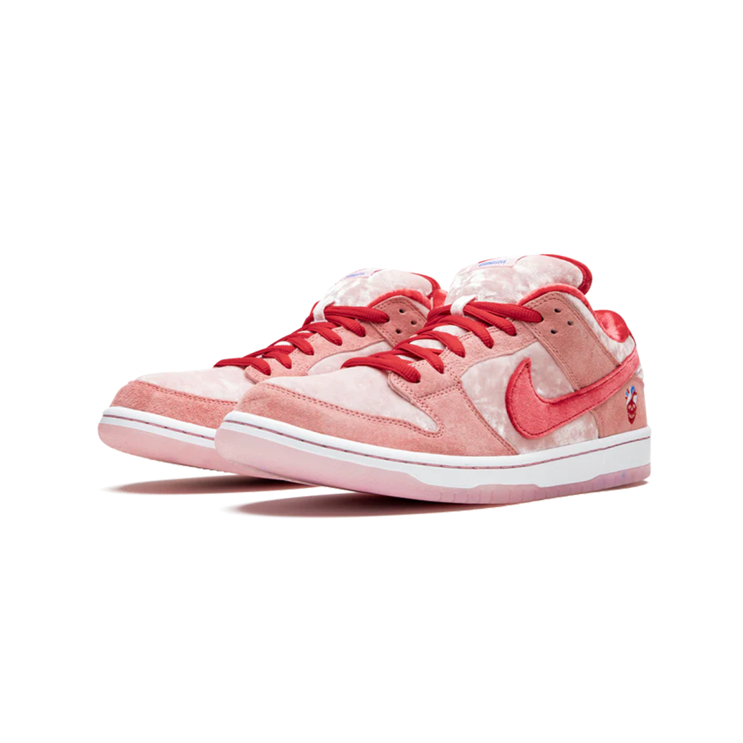 Nike SB Dunk Strangelove