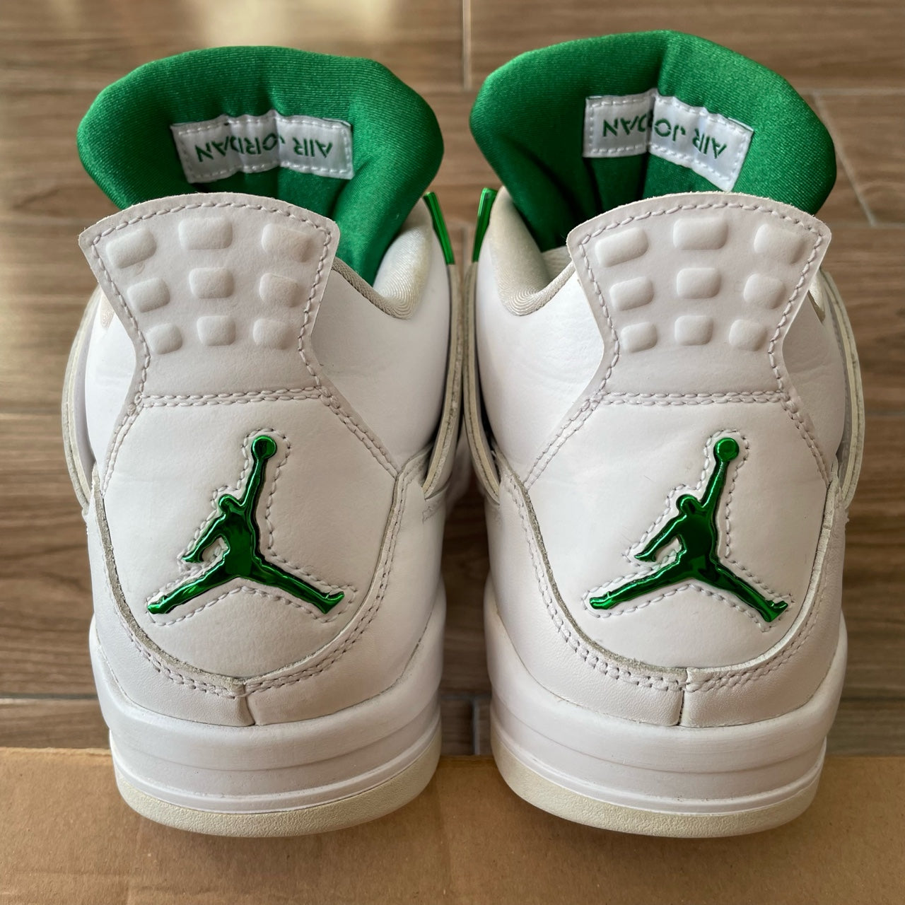 Jordan 4 Retro Metallic Green Size 9.5