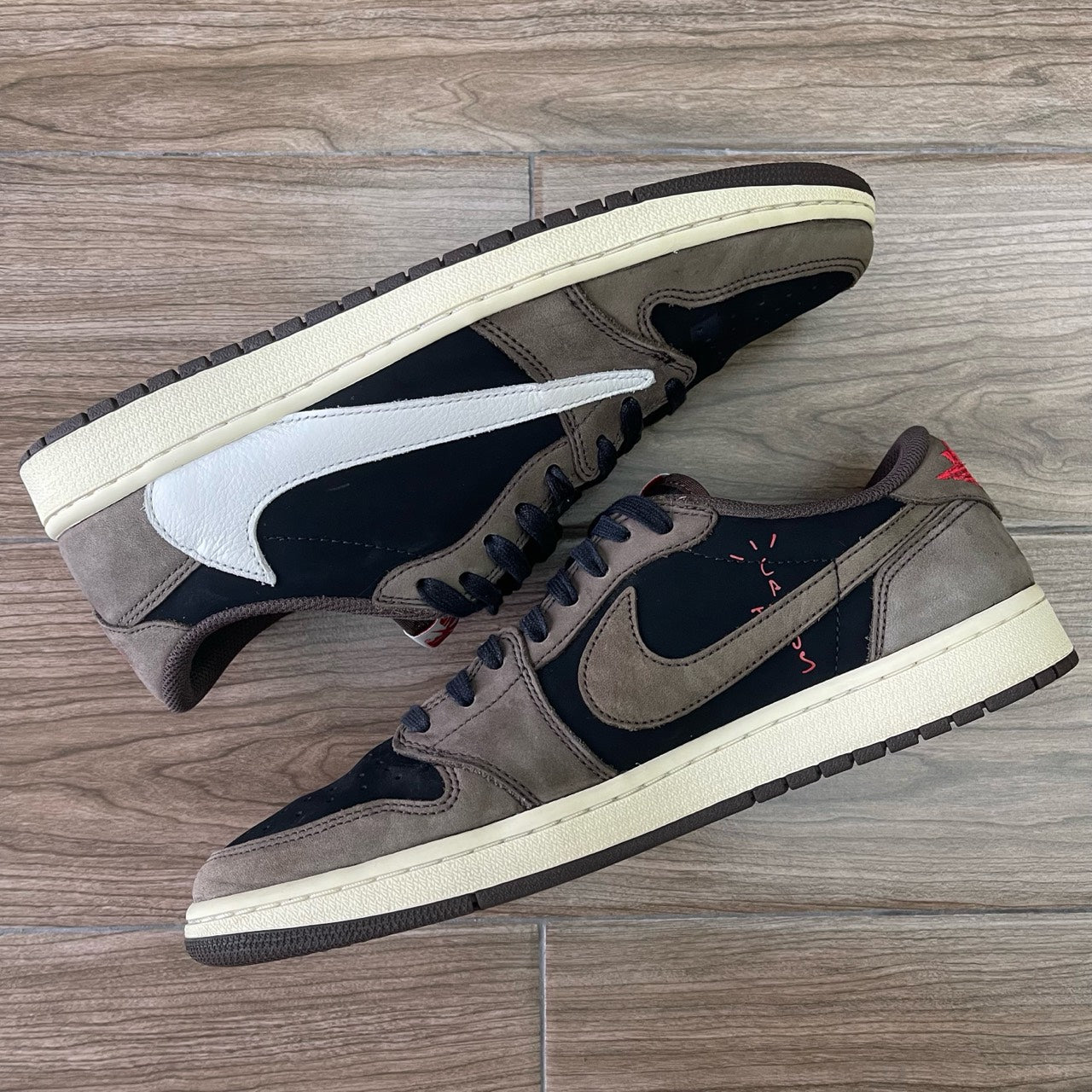 Jordan 1 Retro Low OG SP Travis Scott Mocha Size 11