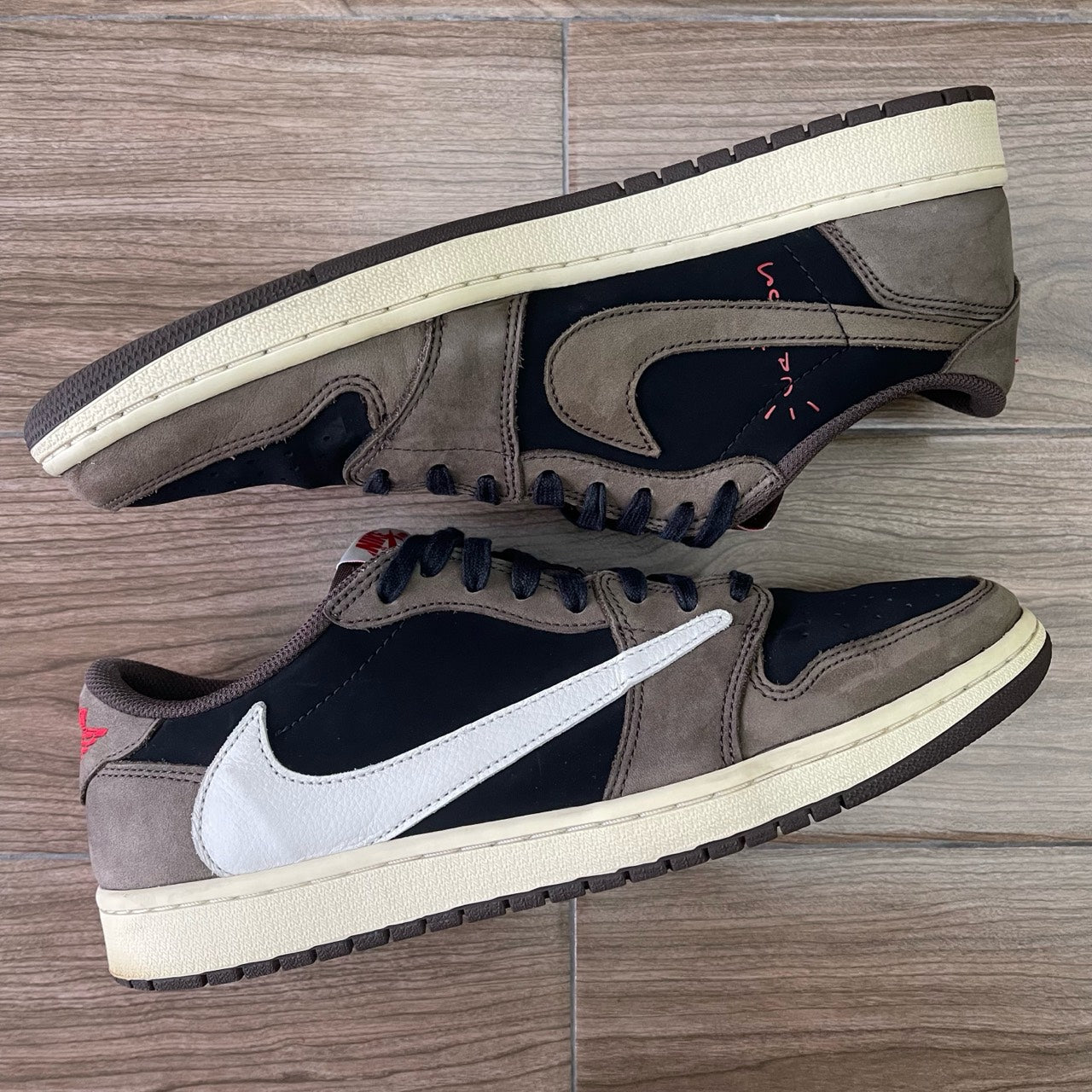 Jordan 1 Retro Low OG SP Travis Scott Mocha Size 11