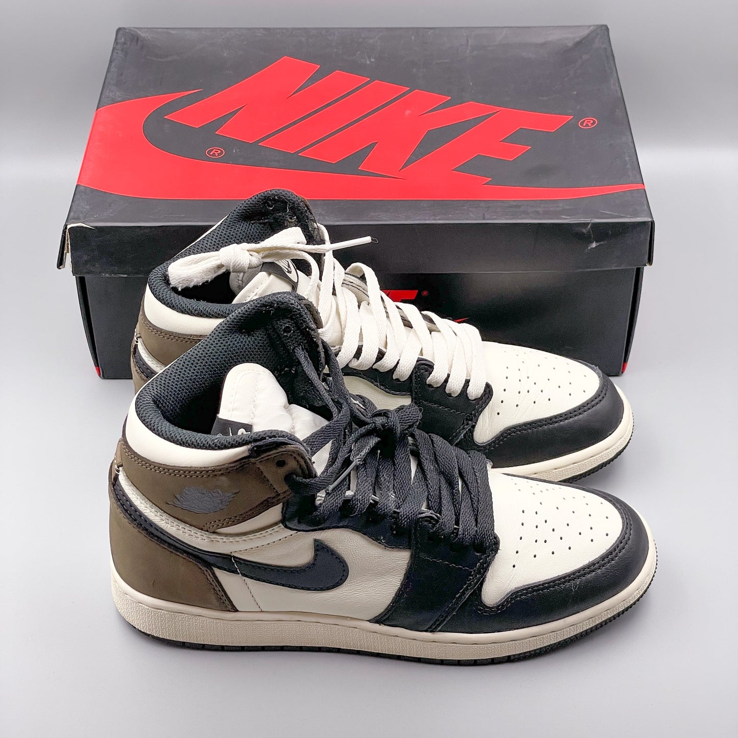 Jordan 1 Retro High Dark Mocha (GS) Size 6Y